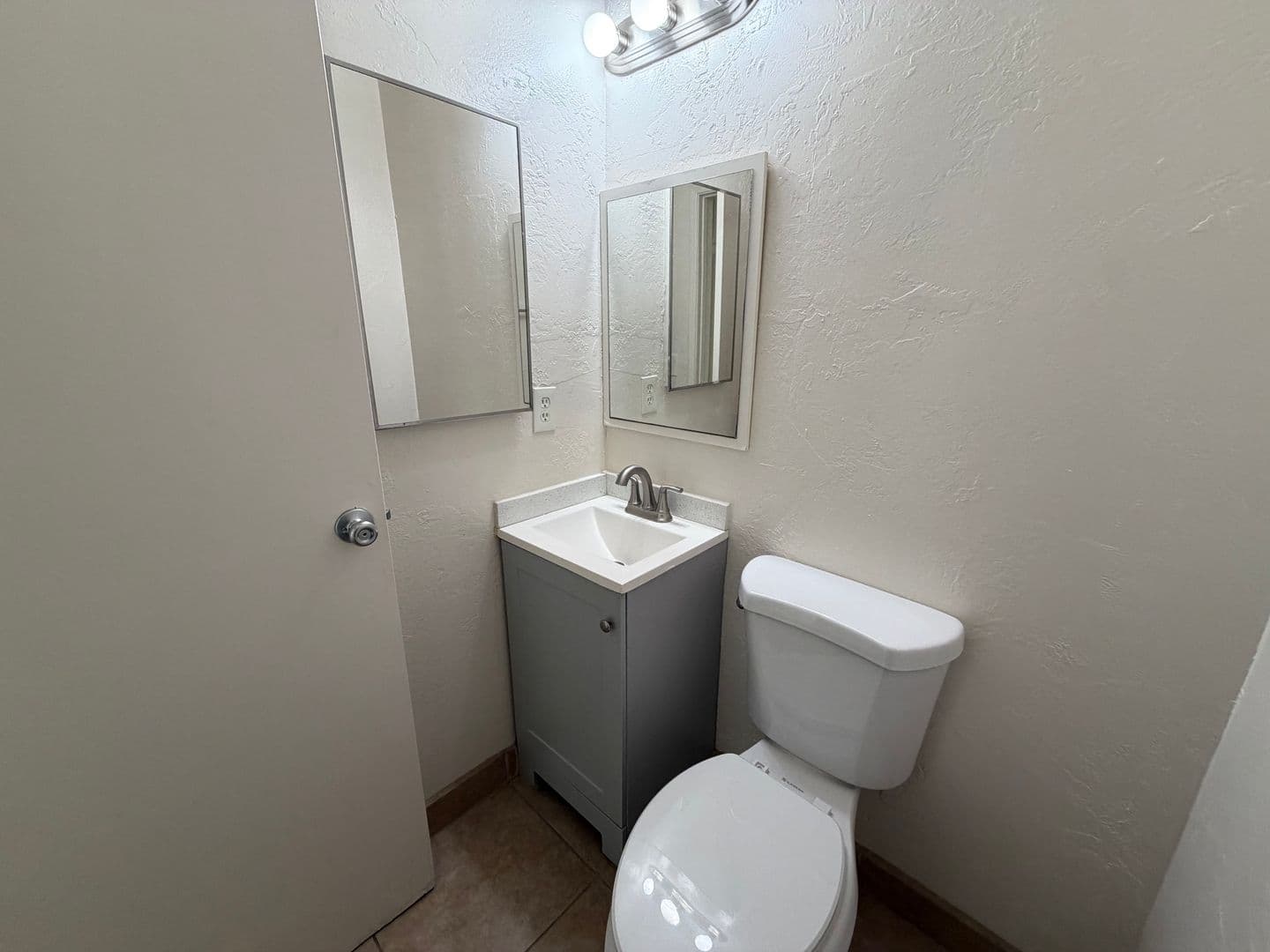La Habra Apartment: 200-220 W. Hillside Court