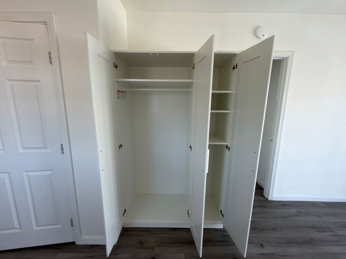 Long Beach Apartment: 1110 Mira Mar Avenue