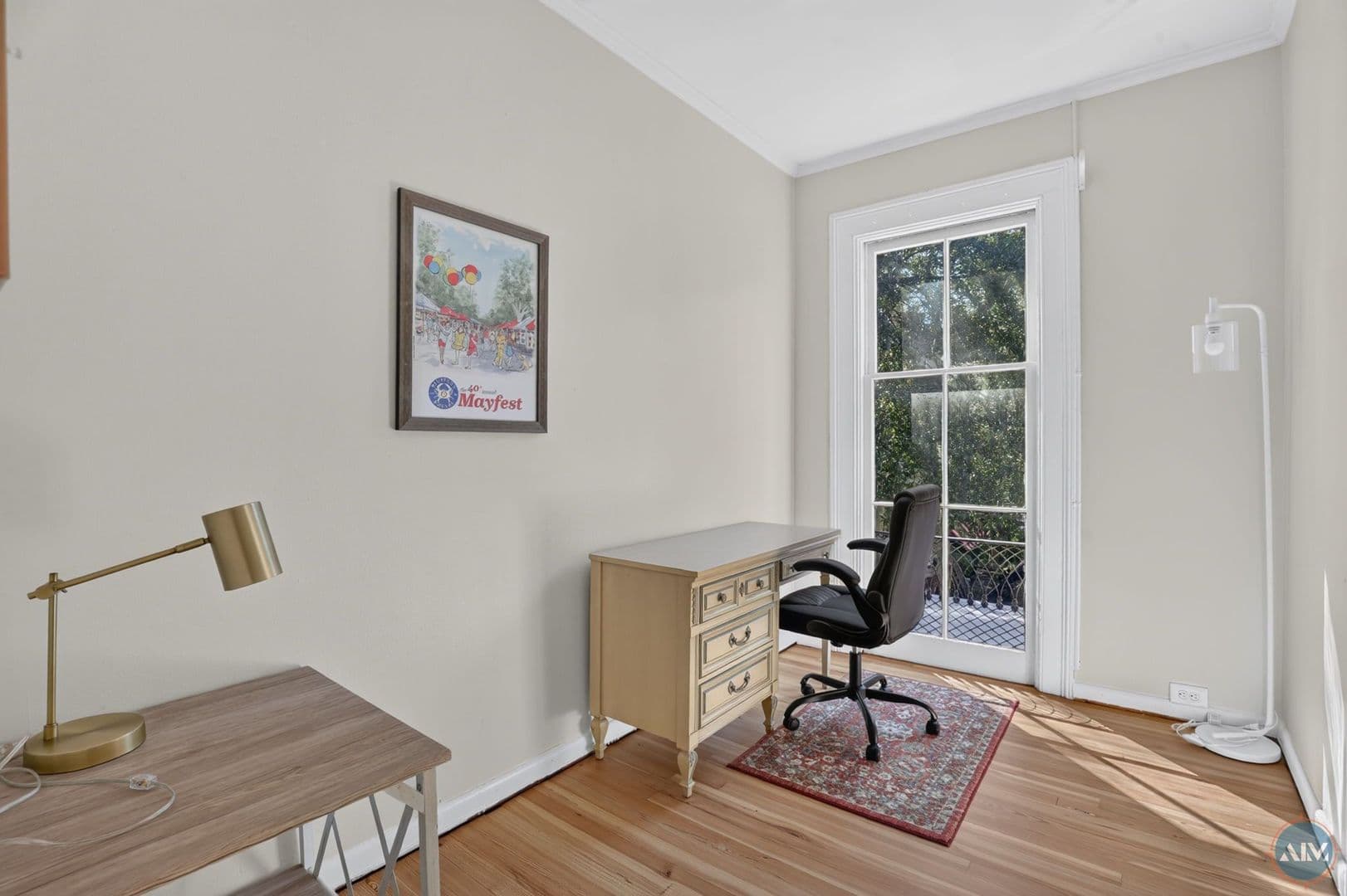 Savannah Apartment: 208 East Taylor