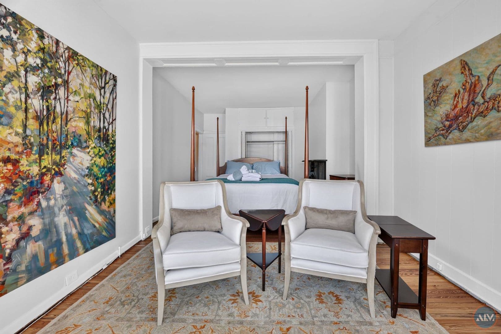 Savannah Apartment: 208 East Taylor