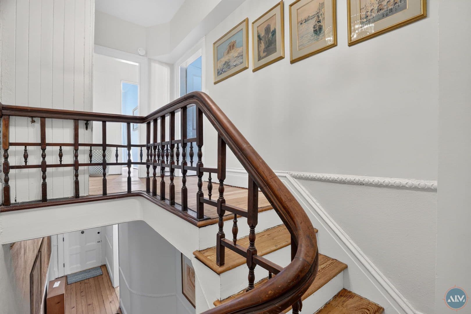 Savannah Apartment: 208 East Taylor
