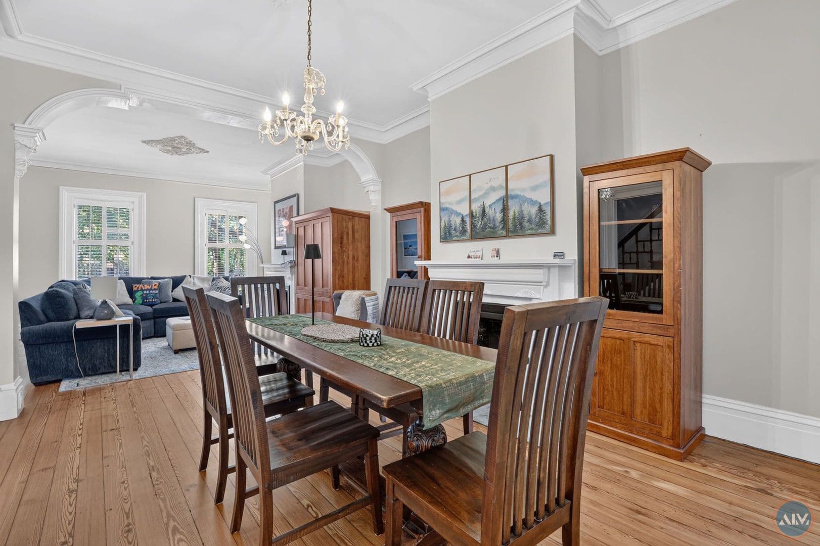 Savannah Apartment: 208 East Taylor
