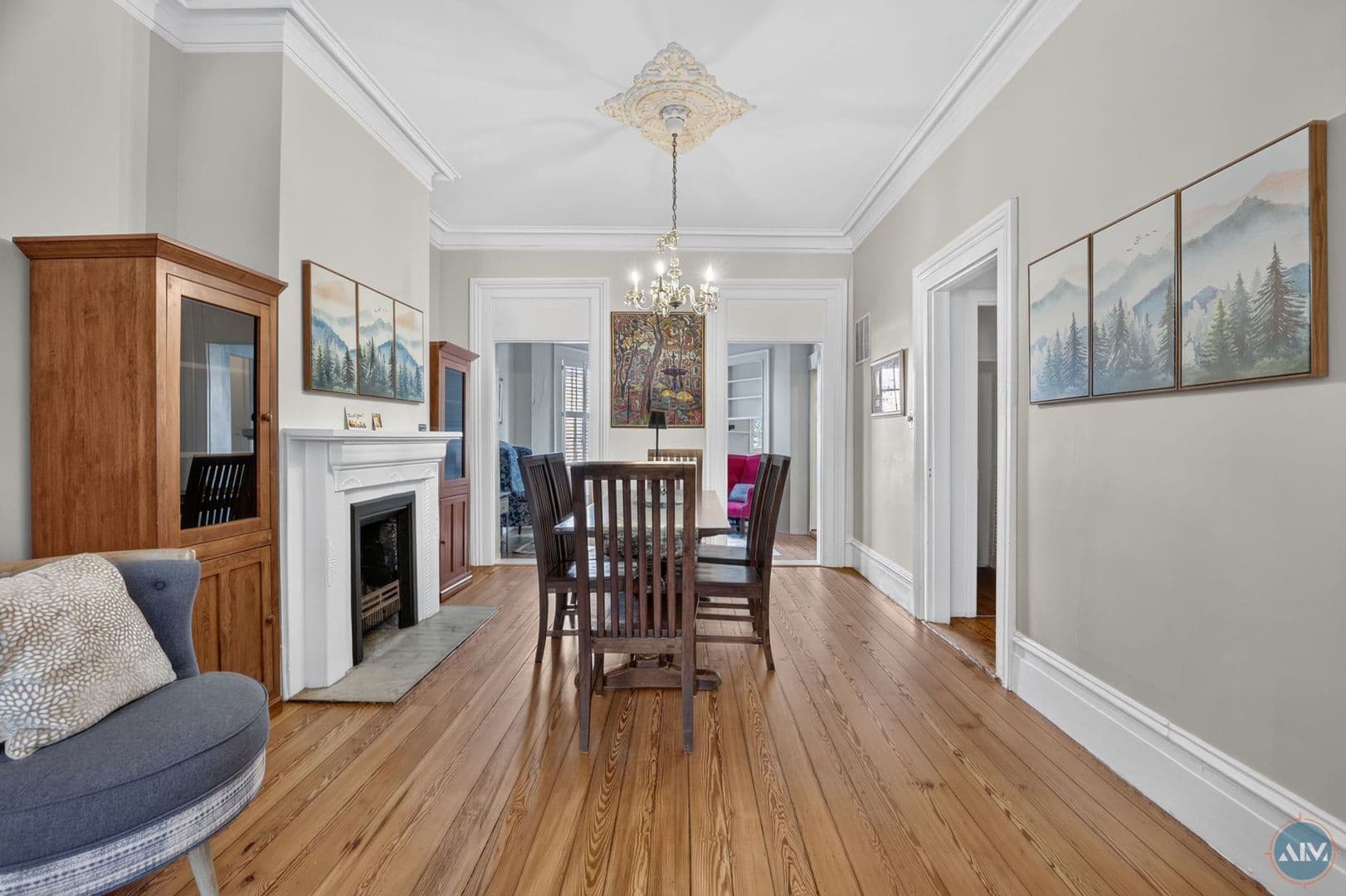 Savannah Apartment: 208 East Taylor
