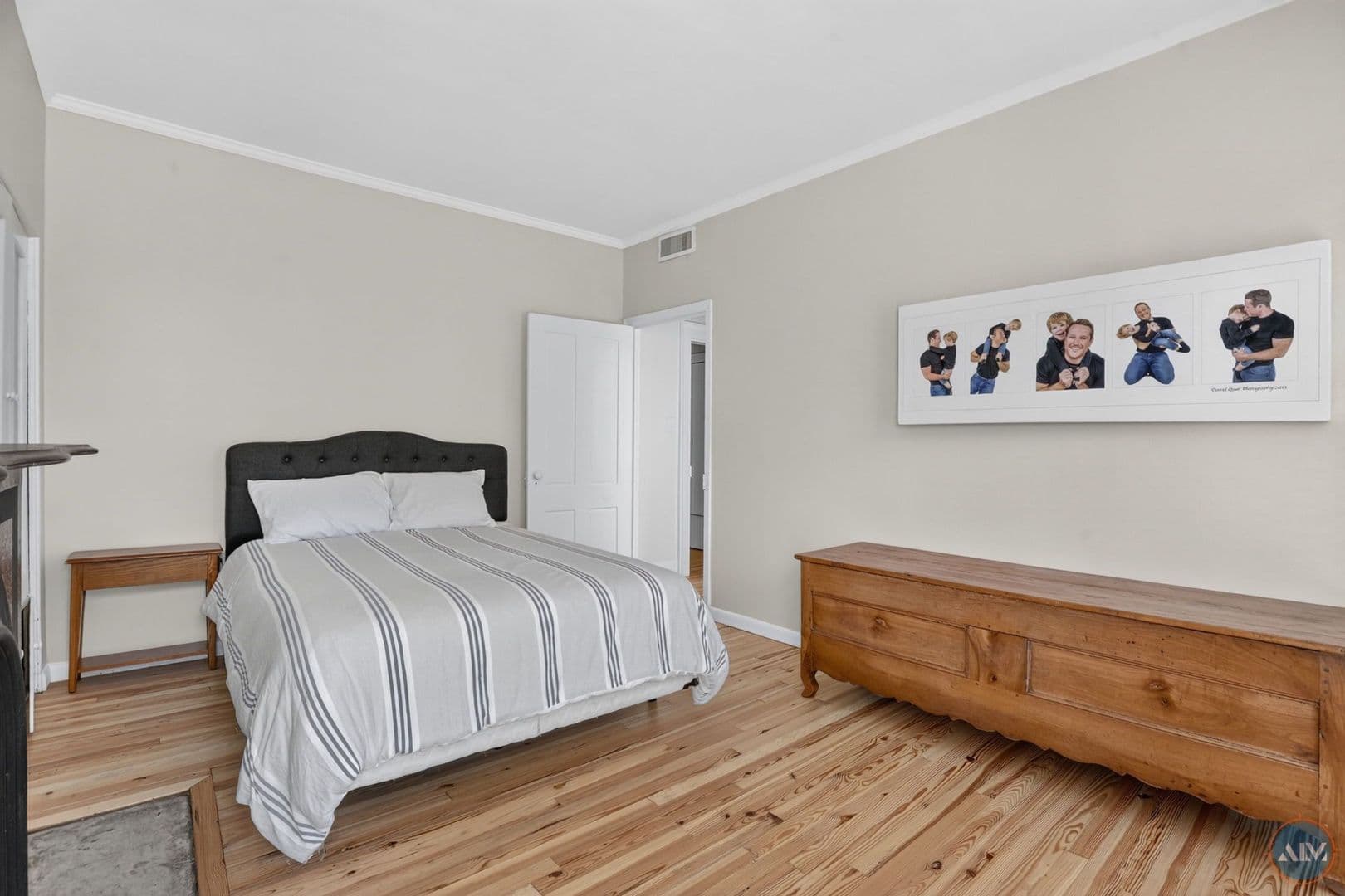 Savannah Apartment: 208 East Taylor