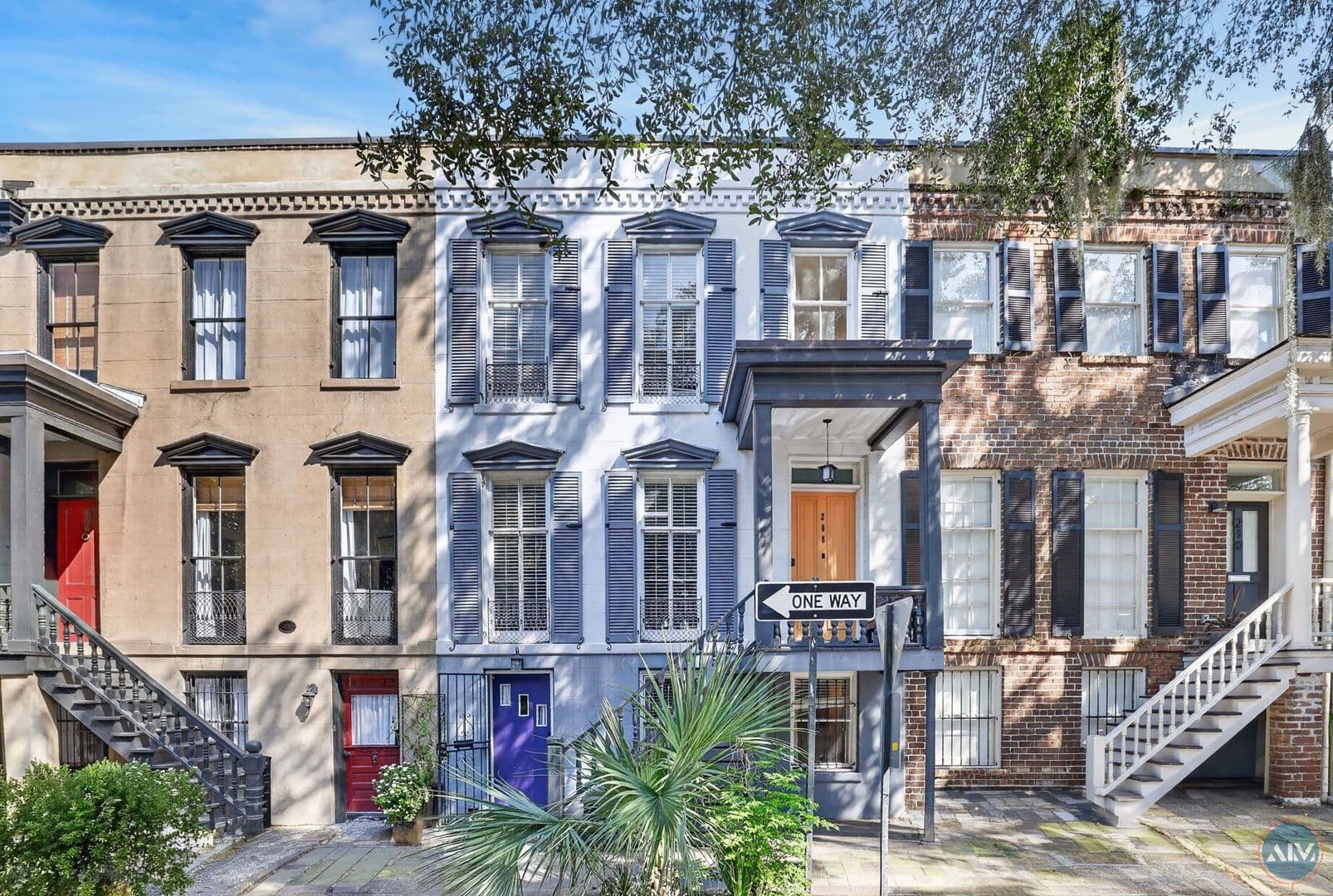 Savannah Apartment: 208 East Taylor