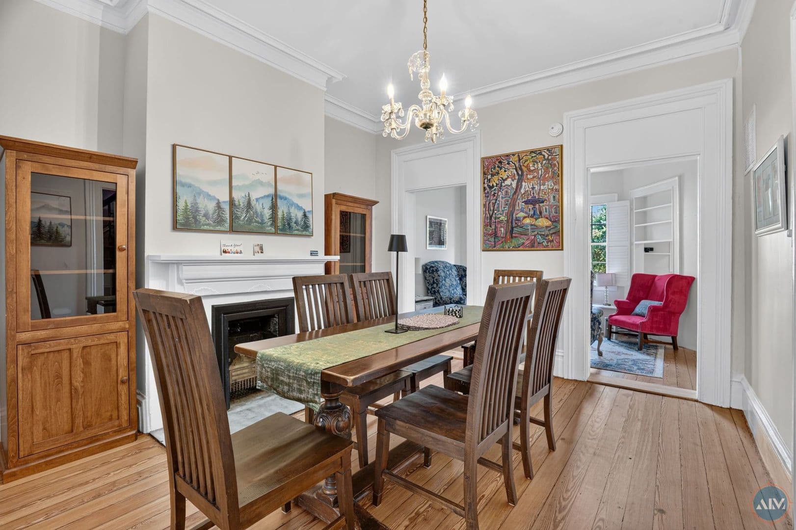 Savannah Apartment: 208 East Taylor