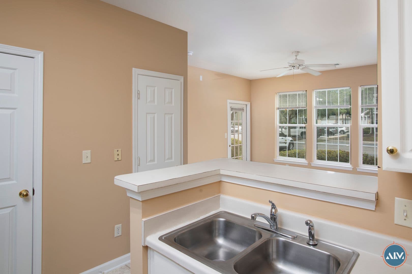 Bluffton Condo: 100 Kensington Blvd.