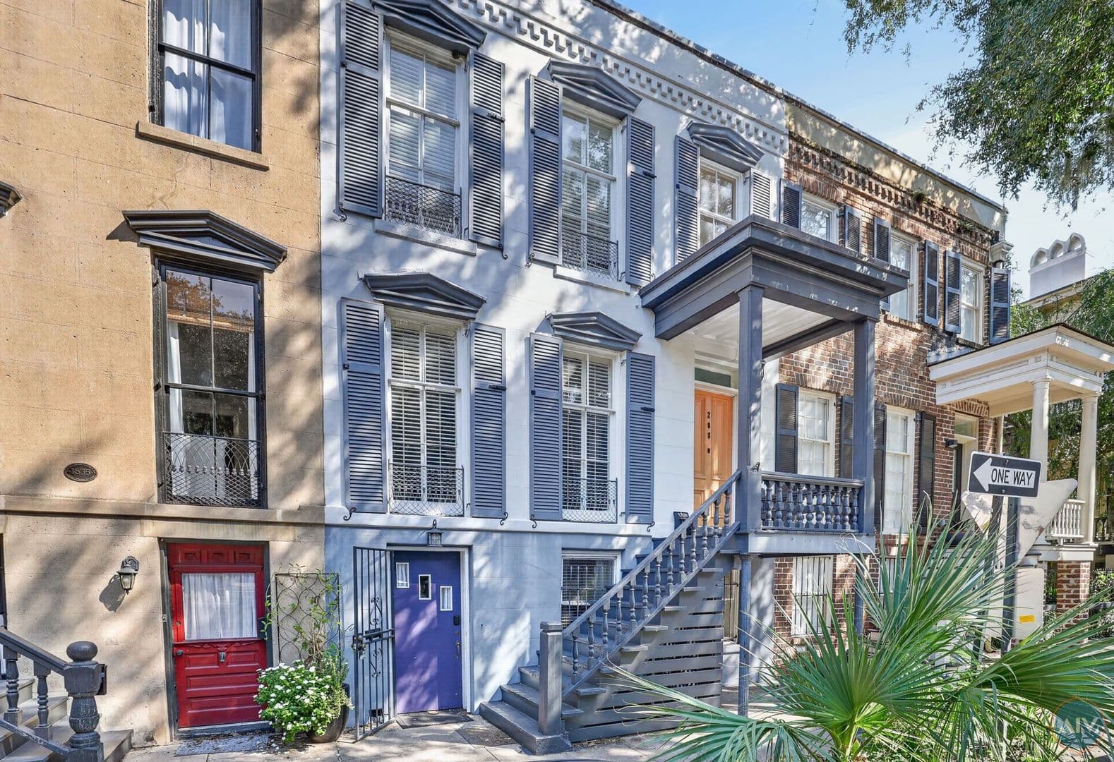 Savannah Apartment: 208 East Taylor