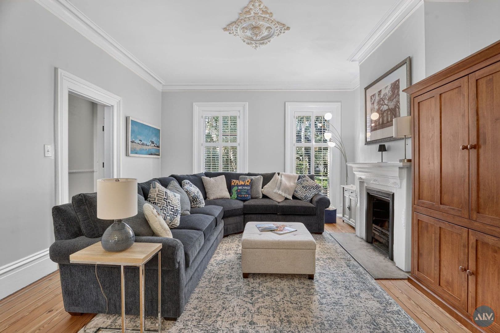 Savannah Apartment: 208 East Taylor