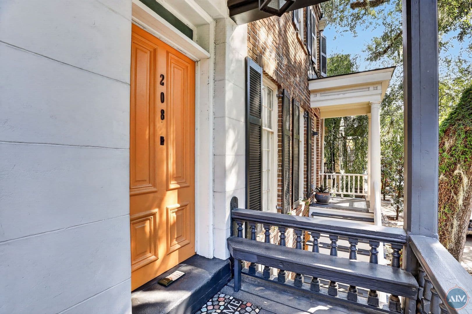 Savannah Apartment: 208 East Taylor
