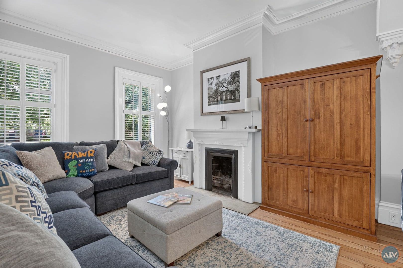 Savannah Apartment: 208 East Taylor