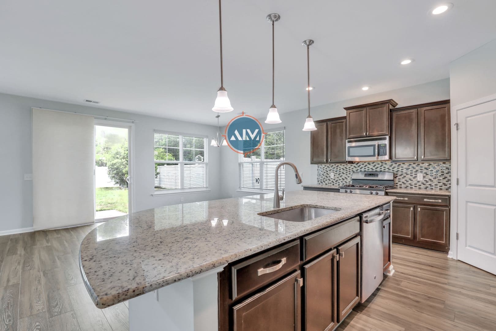 Bluffton House: 211 Heritage Pkwy
