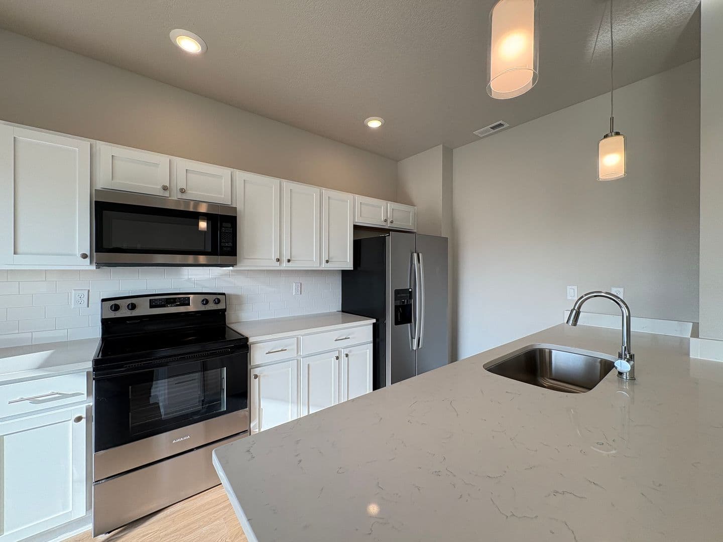 Waukee Townhome: 284 NW Caspian Court