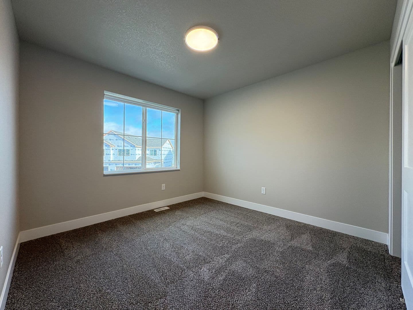 Waukee Townhome: 284 NW Caspian Court
