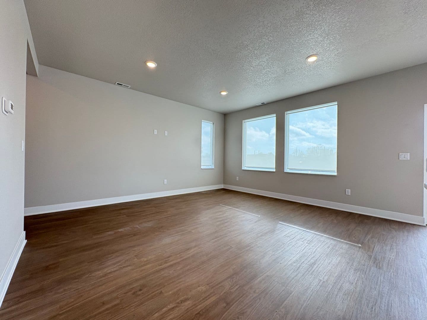 Waukee Townhome: 284 NW Caspian Court