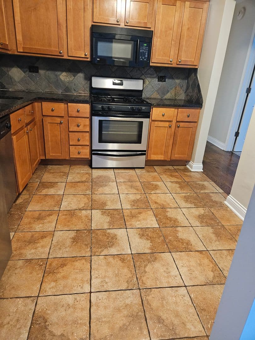 Lisle Apartment: 535-569 Maple Avenue
