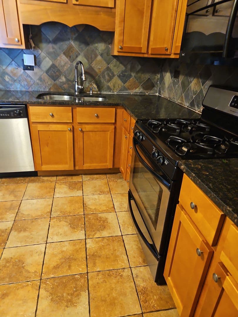 Lisle Apartment: 535-569 Maple Avenue