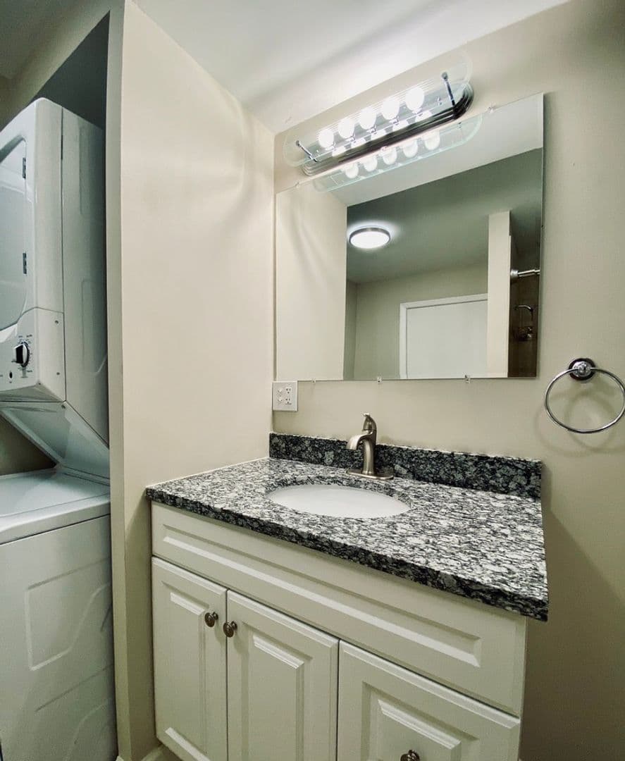 Lisle Apartment: 535-569 Maple Avenue