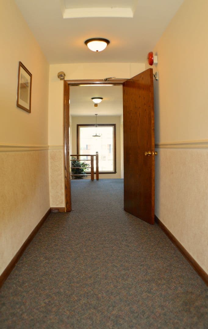 Elmhurst Apartment: 0S 540,610, 620 Old York Road