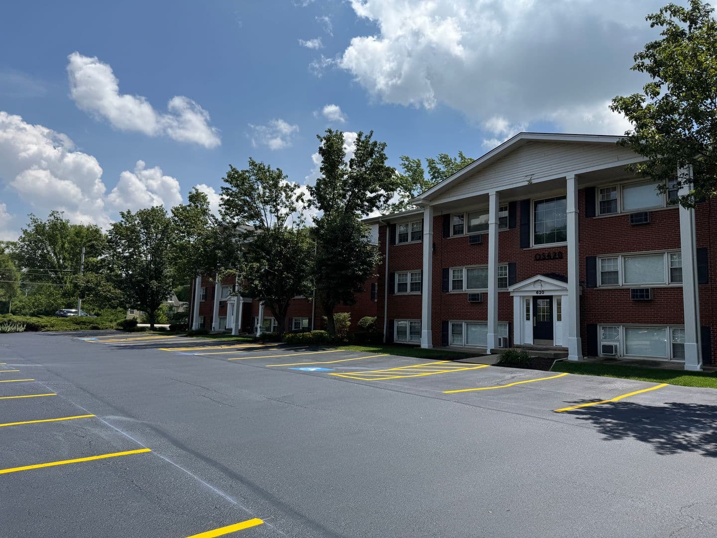 Elmhurst Apartment: 0S 540,610, 620 Old York Road