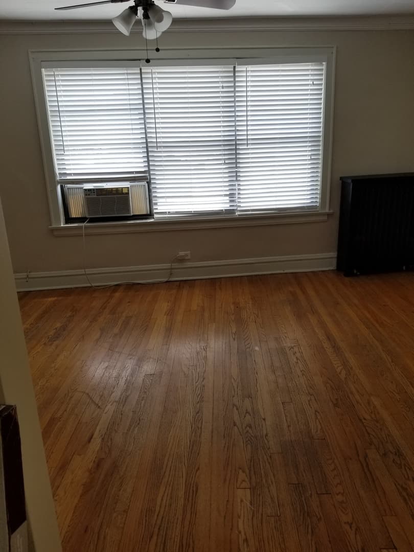 Downers Grove Apartment: 1008-1010 Curtiss Street