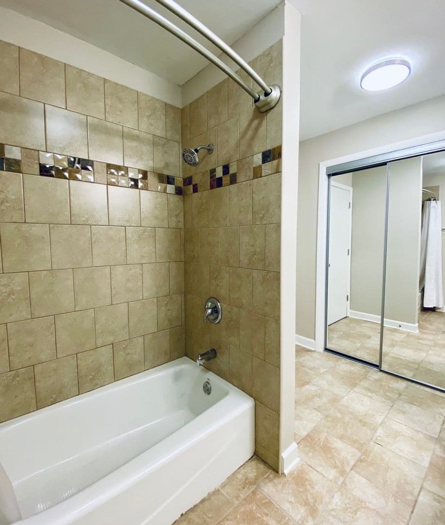 Lisle Apartment: 535-569 Maple Avenue