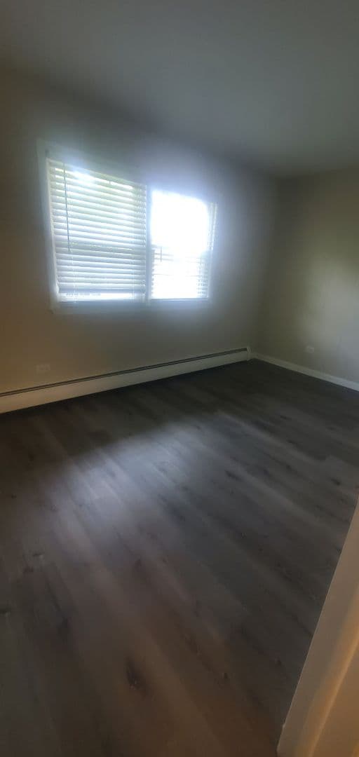 Elmhurst Apartment: 0S 540,610, 620 Old York Road