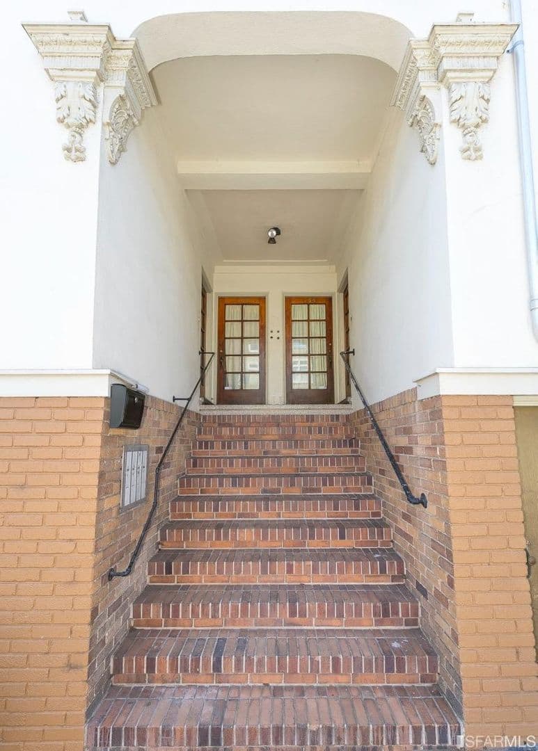 San  Francisco Apartment: 153 -159 Clayton St