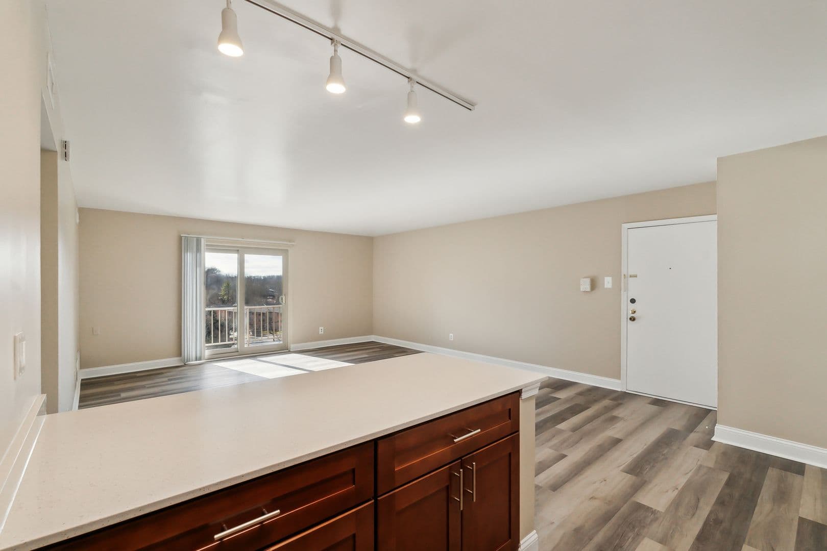 Media Apartment: 275 Glen Riddle Road