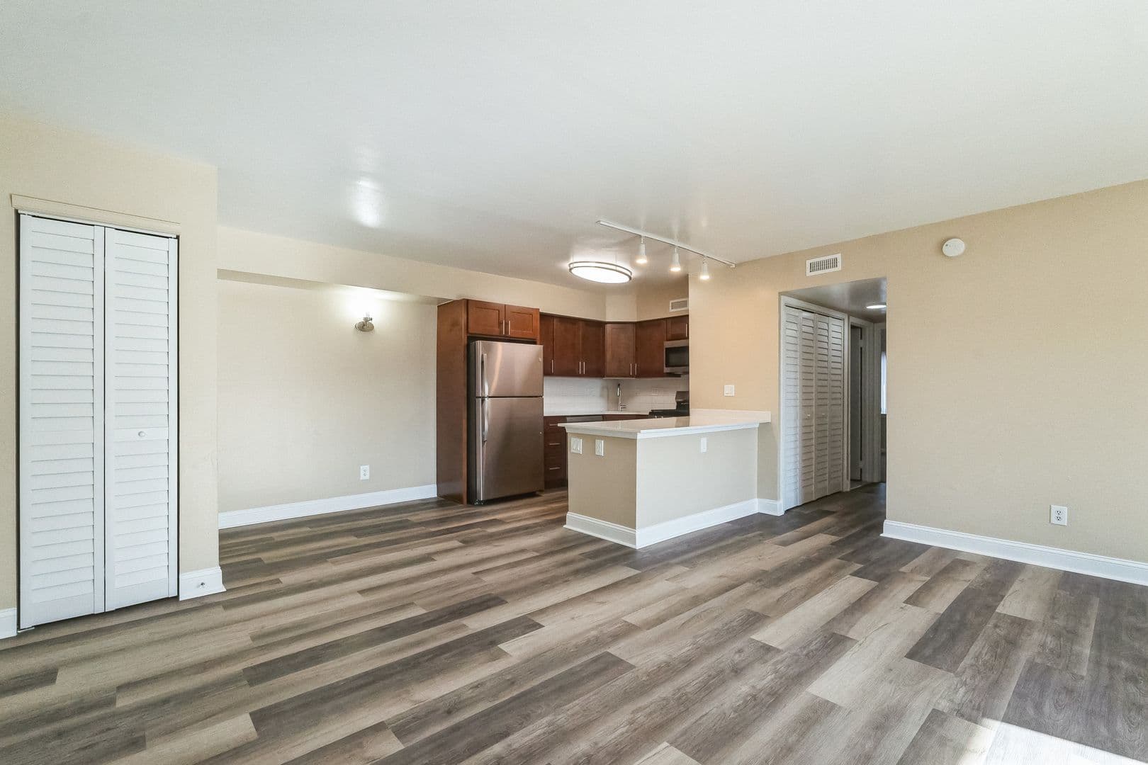 Media Apartment: 275 Glen Riddle Road