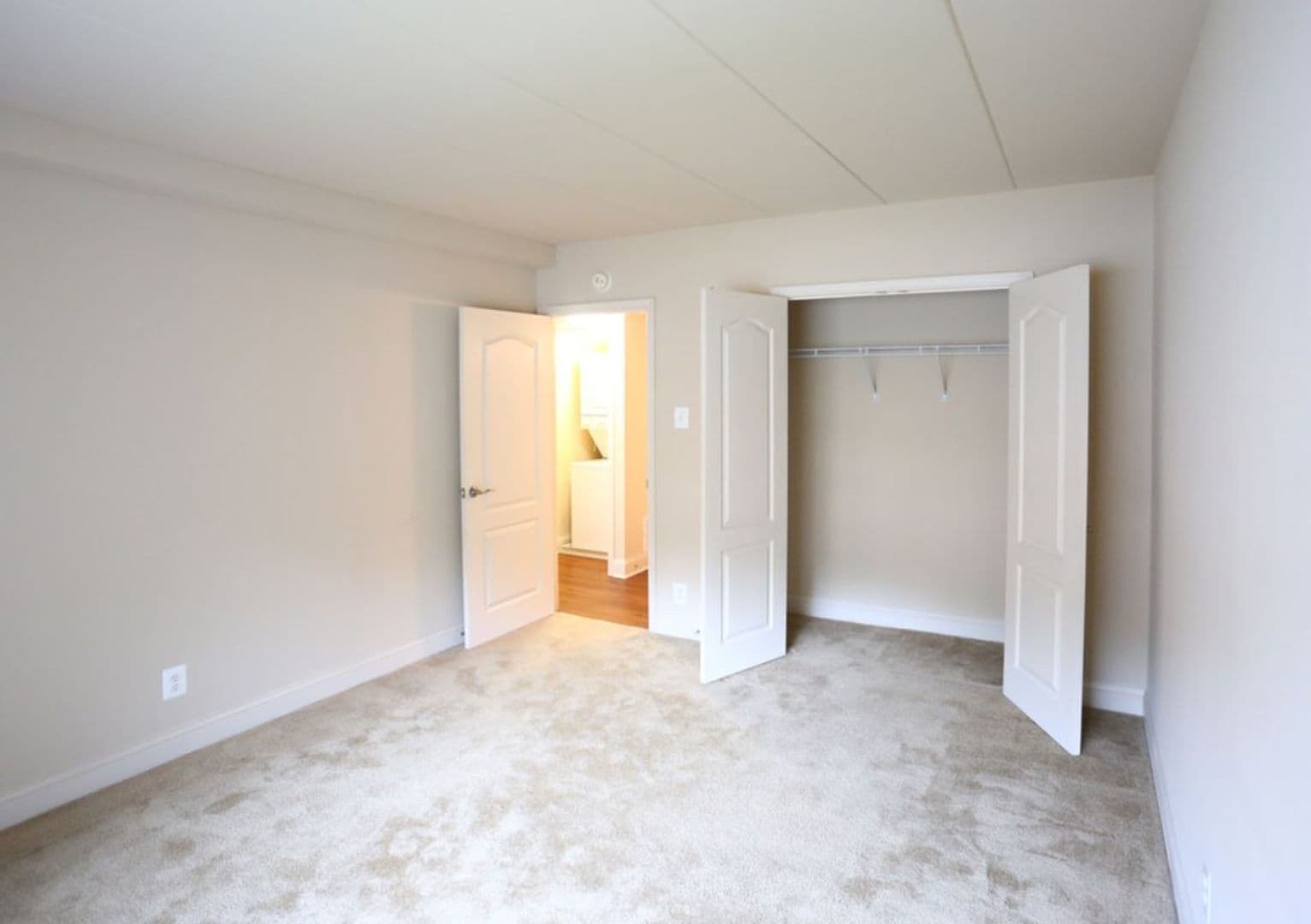 Media Apartment: 275 Glen Riddle Road