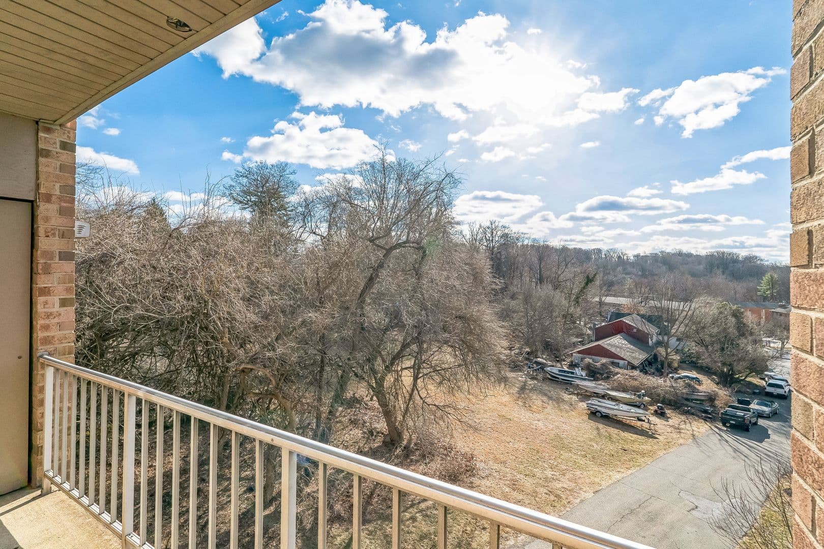 Media Apartment: 275 Glen Riddle Road