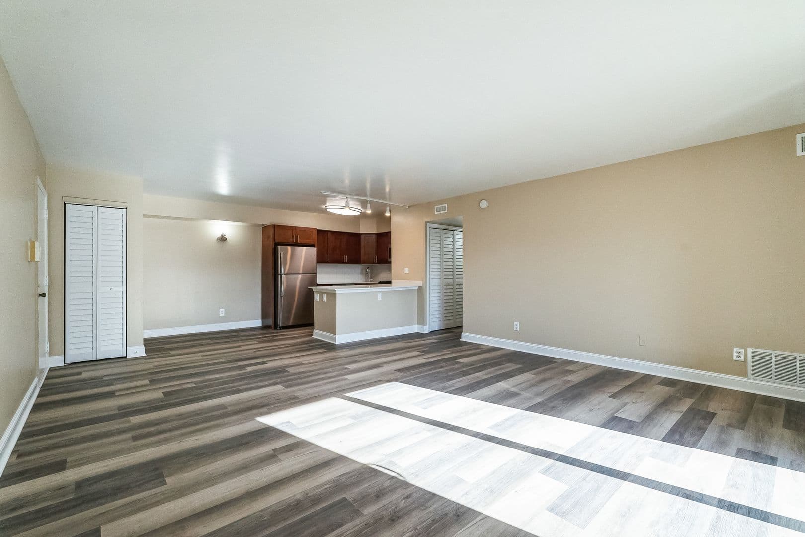 Media Apartment: 275 Glen Riddle Road