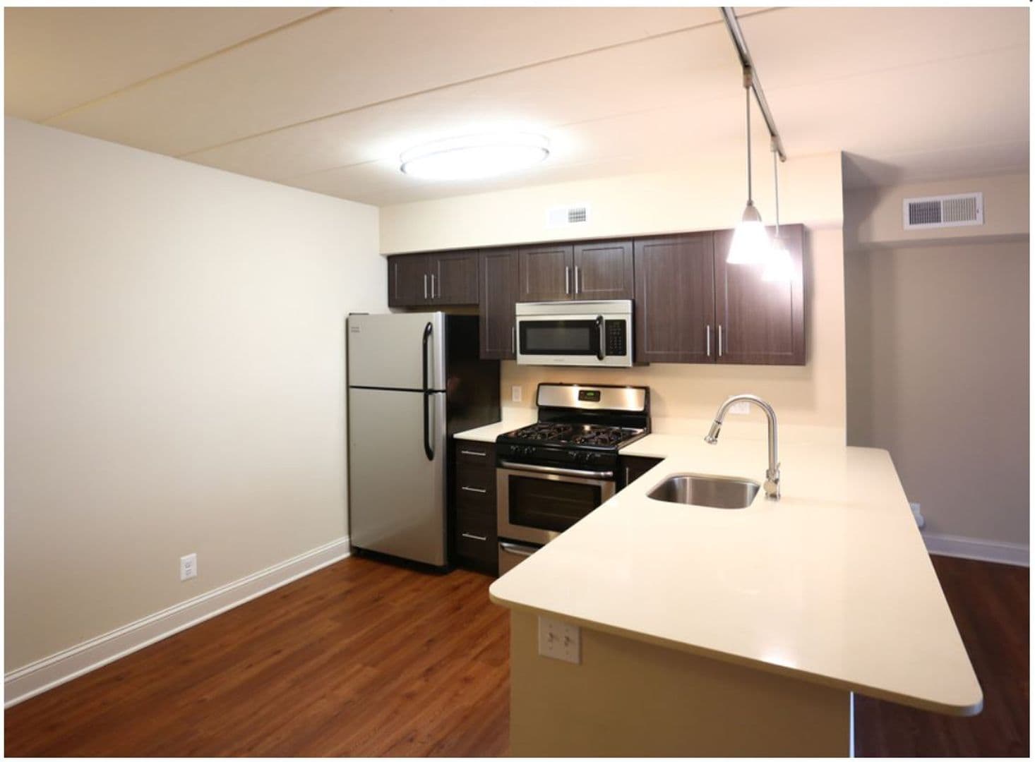 Media Apartment: 275 Glen Riddle Road