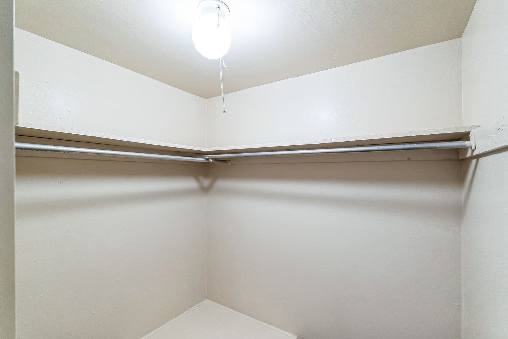 Media Apartment: 275 Glen Riddle Road