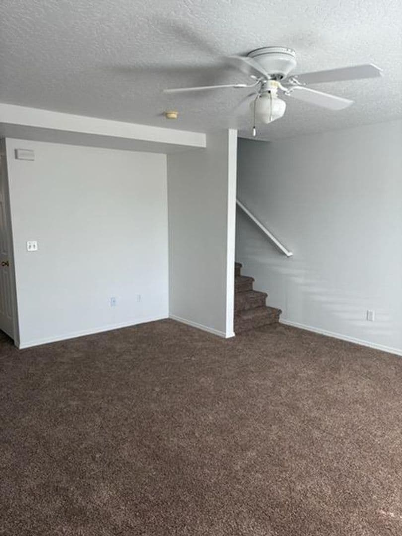 Jerome Apartment: 882 E. Main St.