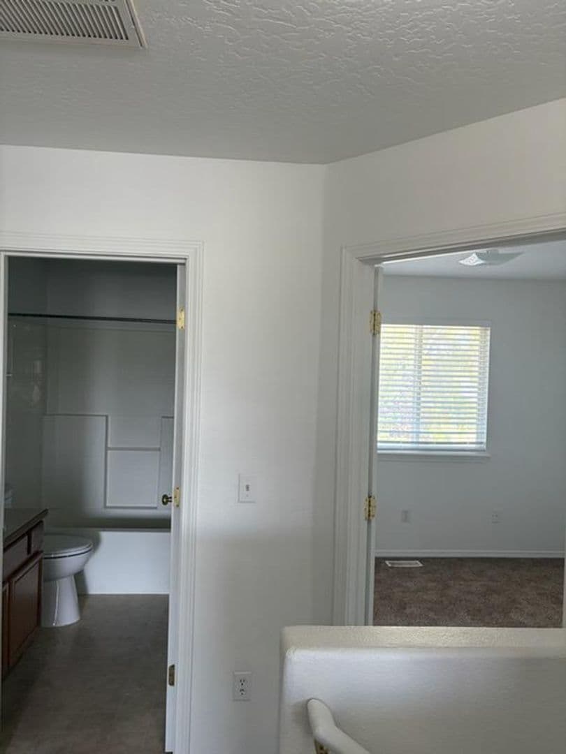 Jerome Apartment: 882 E. Main St.