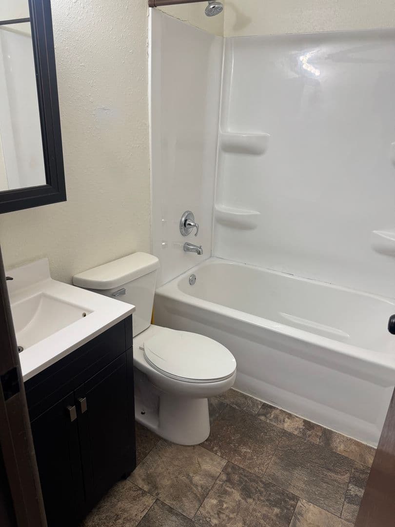 Mitchell Apartment: 1701 N Main Street