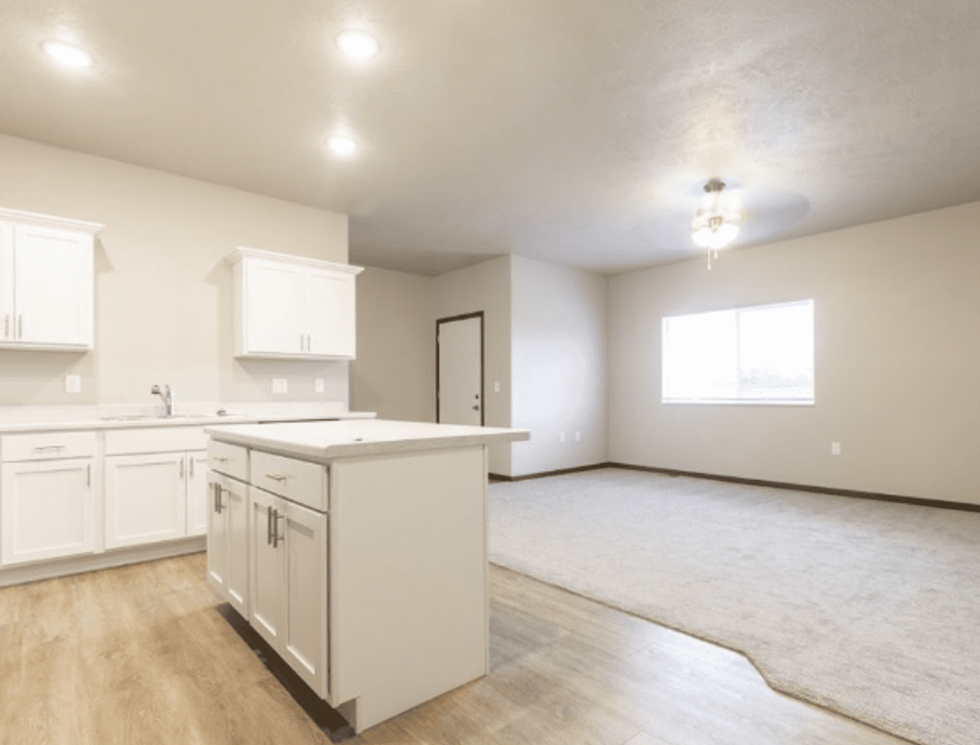 Sioux Falls Apartment: 500 N Shepherd Ave