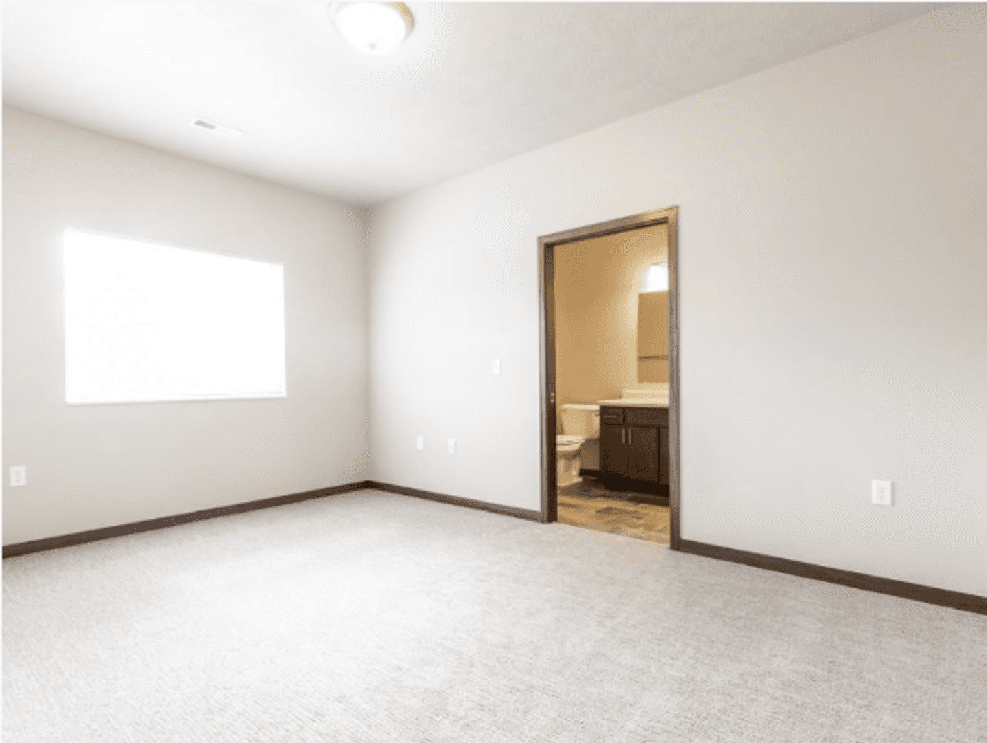 Sioux Falls Apartment: 500 N Shepherd Ave