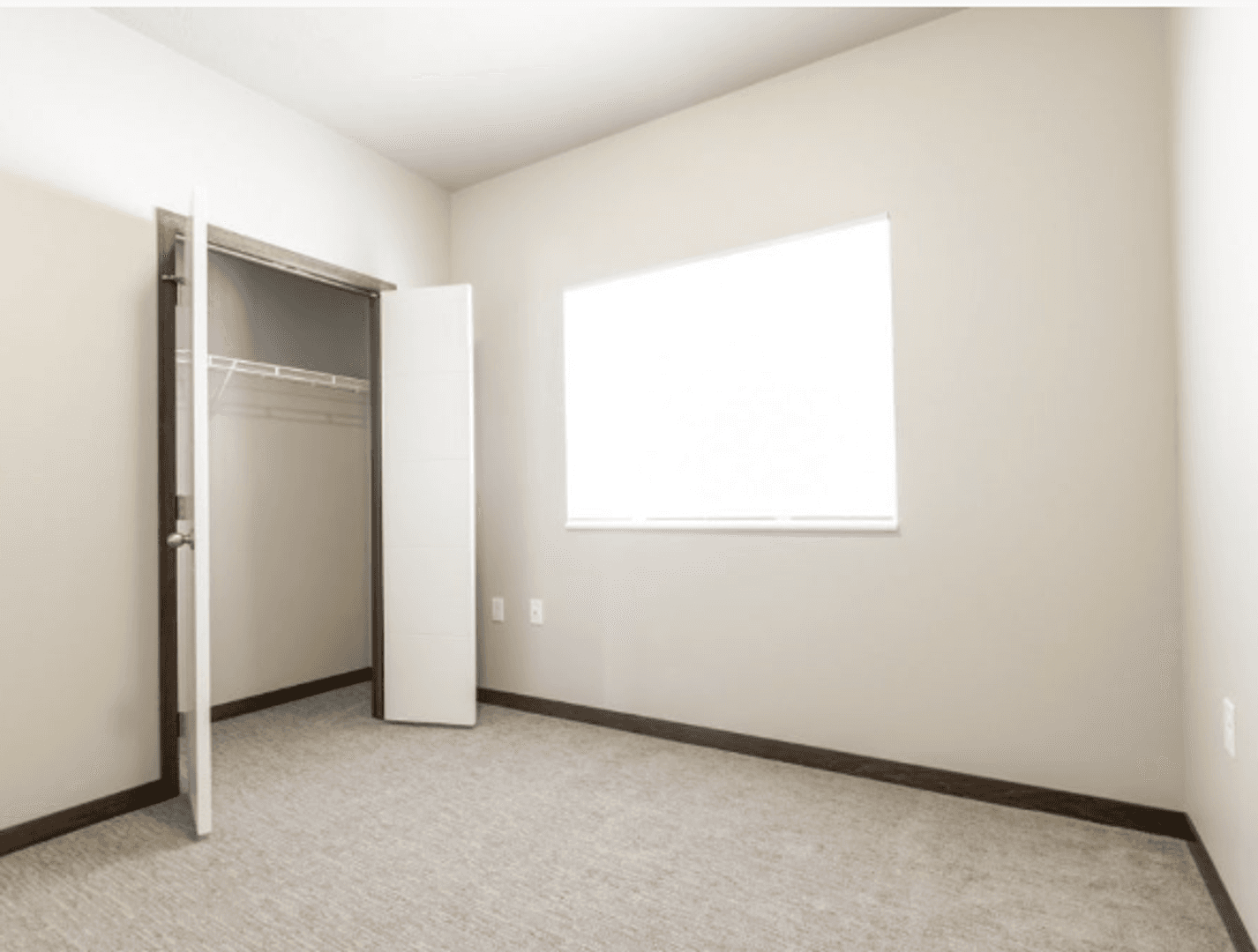 Sioux Falls Apartment: 500 N Shepherd Ave