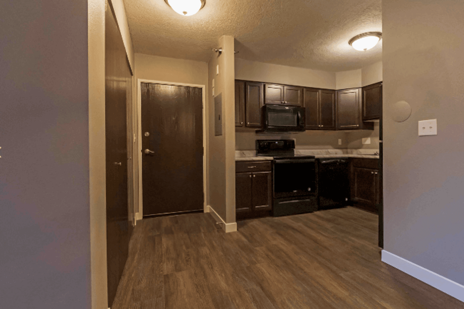 Sioux Falls Apartment: 617 N Lewis Ave