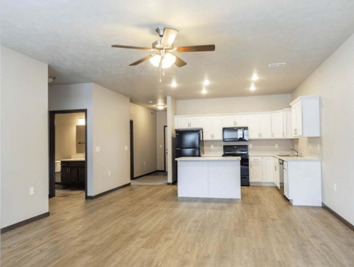 Sioux Falls Apartment: 500 N Shepherd Ave