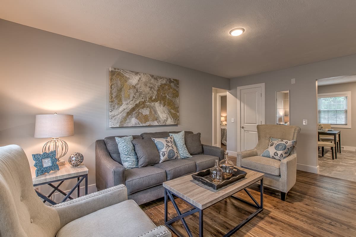 Council Bluffs Apartment: 37 1/2 Bluff St.
