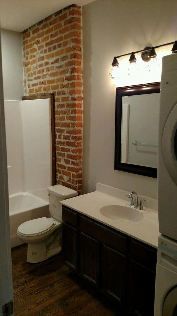 Omaha Apartment: 535 S. 26th