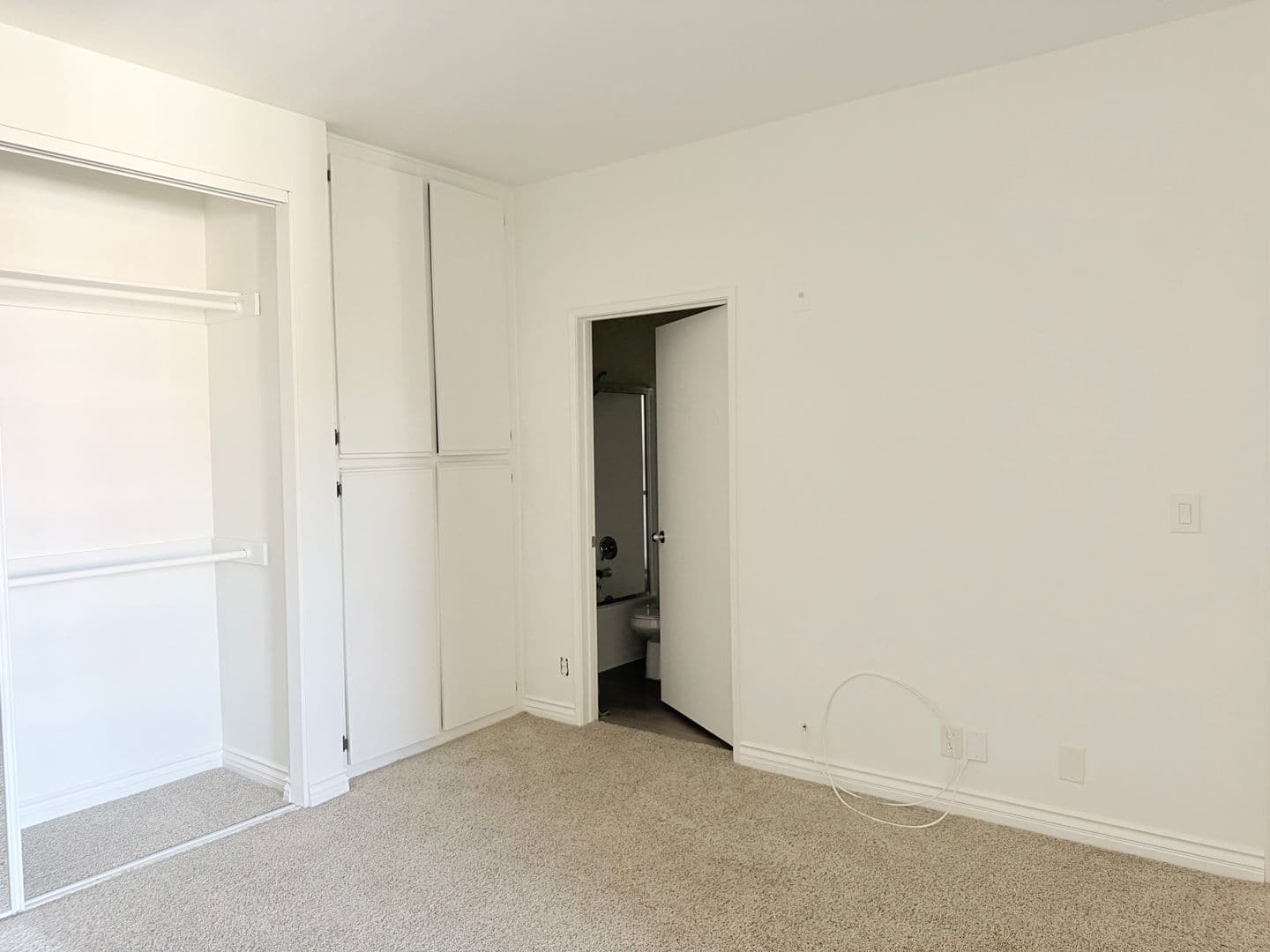 Los Angeles Apartment: 315 S. LaFayette Park Place