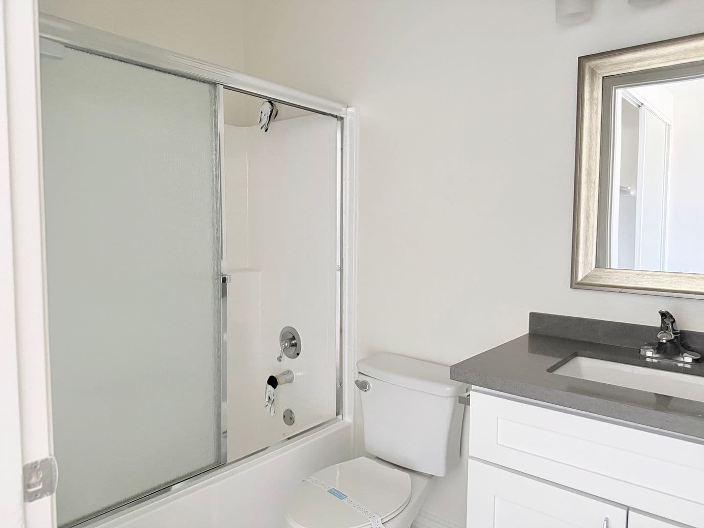 Los Angeles Apartment: 315 S. LaFayette Park Place