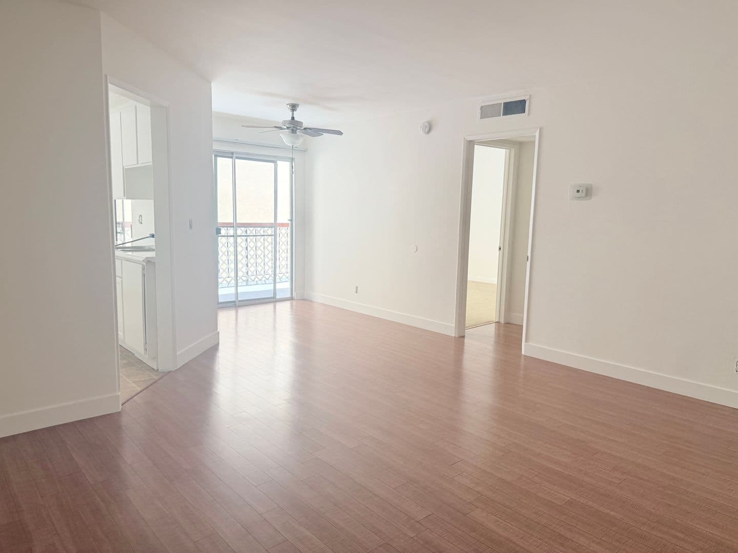 Los Angeles Apartment: 331 S. Ardmore Ave.