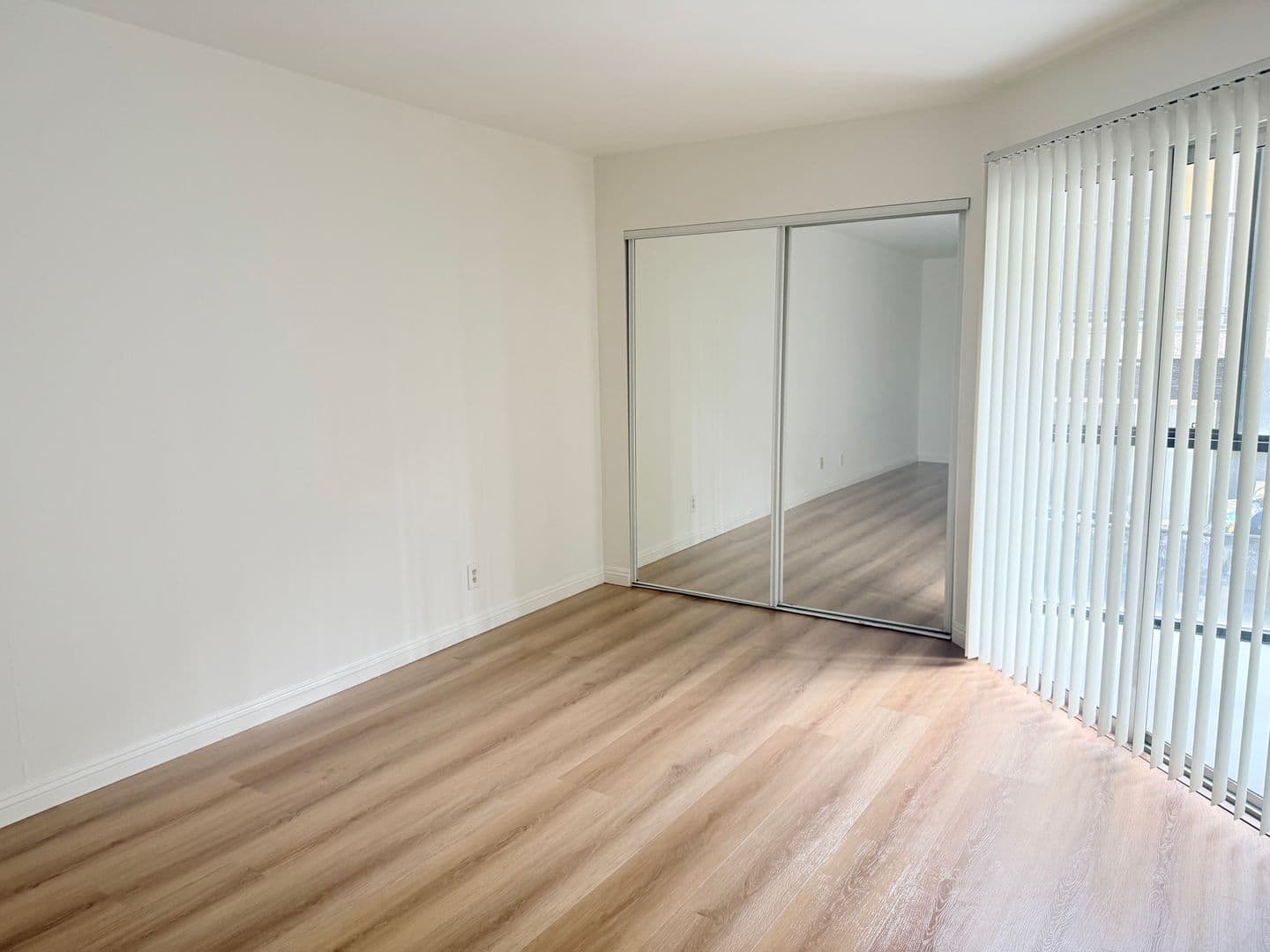 Los Angeles Apartment: 331 S. Ardmore Ave.