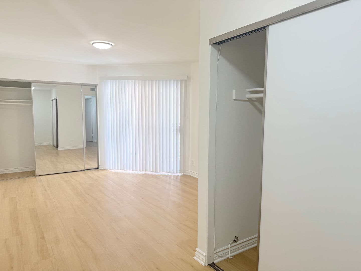 Los Angeles Apartment: 331 S. Ardmore Ave.